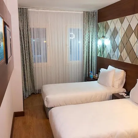 Long Hotel 3*
