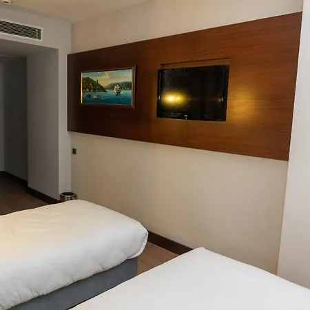 Long Hotel
