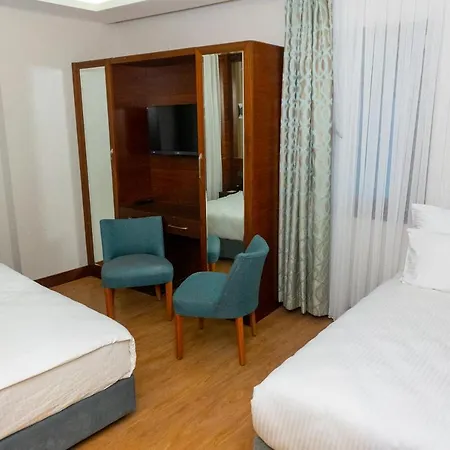 Long Hotel Istanboel